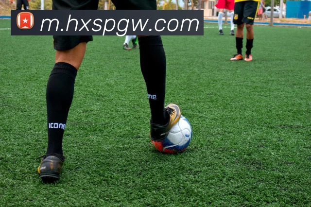 弗拉格重返杜克大学观看NCAA比赛马卢阿奇与普罗克特现场为母校加油助威